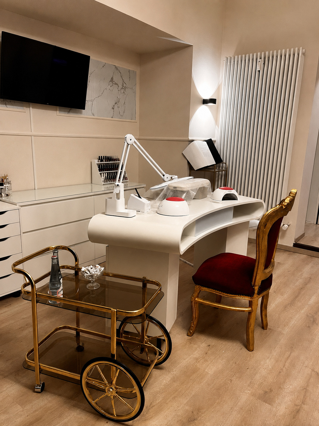 Maniküre-Arbeitsplatz im Nagelstudio Aristocrat's Suite in Bad Ems